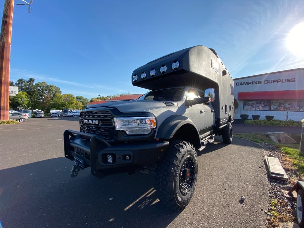 2027 Storyteller Overland GXV Hilt — photo 1 of 8