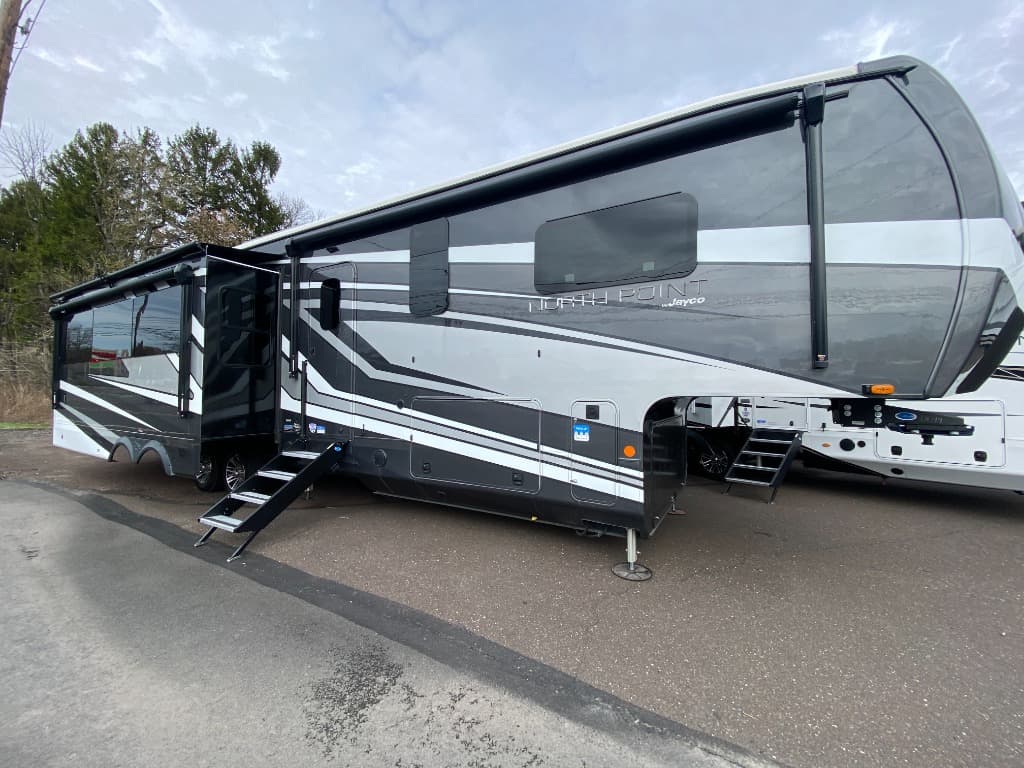 2025 Jayco North Point — photo 1 of 8