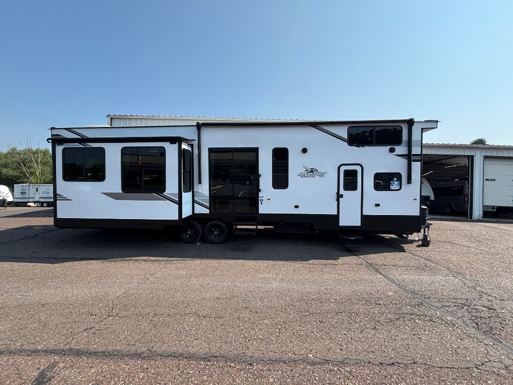 2026 Jayco Jay Flight Bungalow 40DLFT — photo 1 of 8
