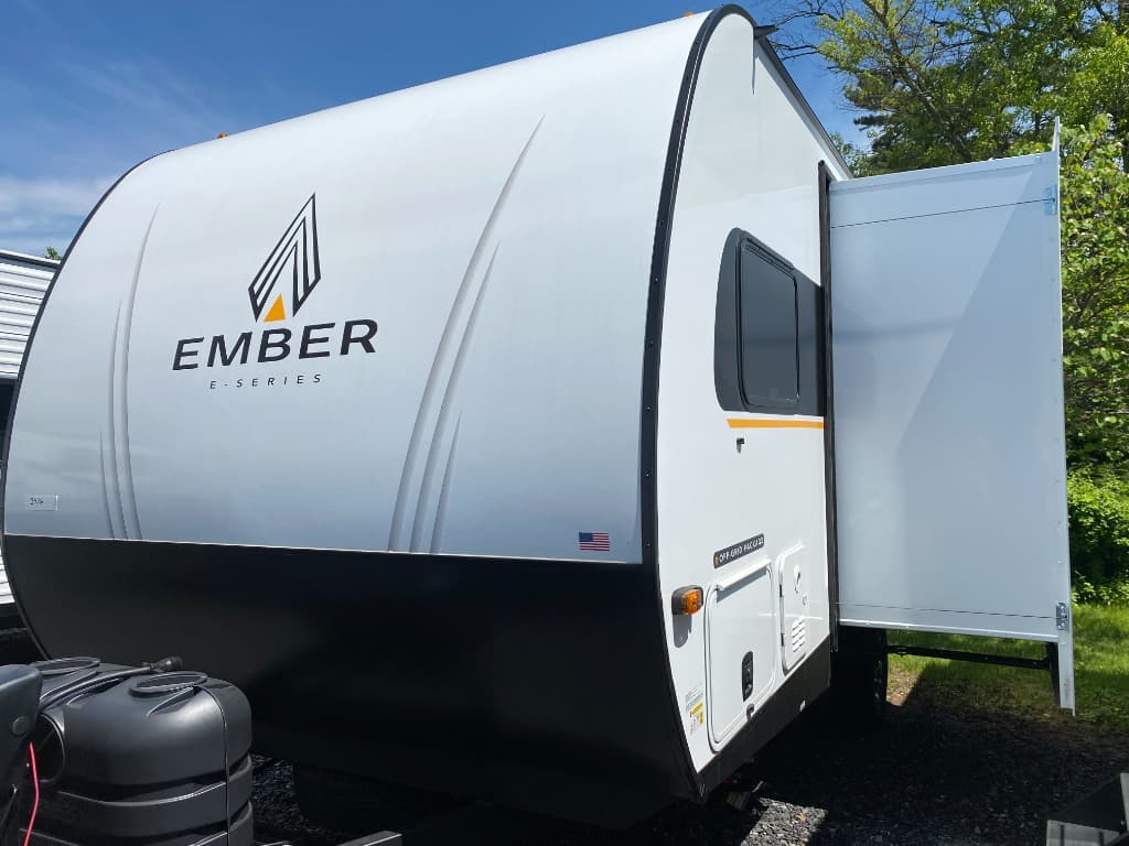2026 Ember E-Series 18FBE — photo 1 of 8