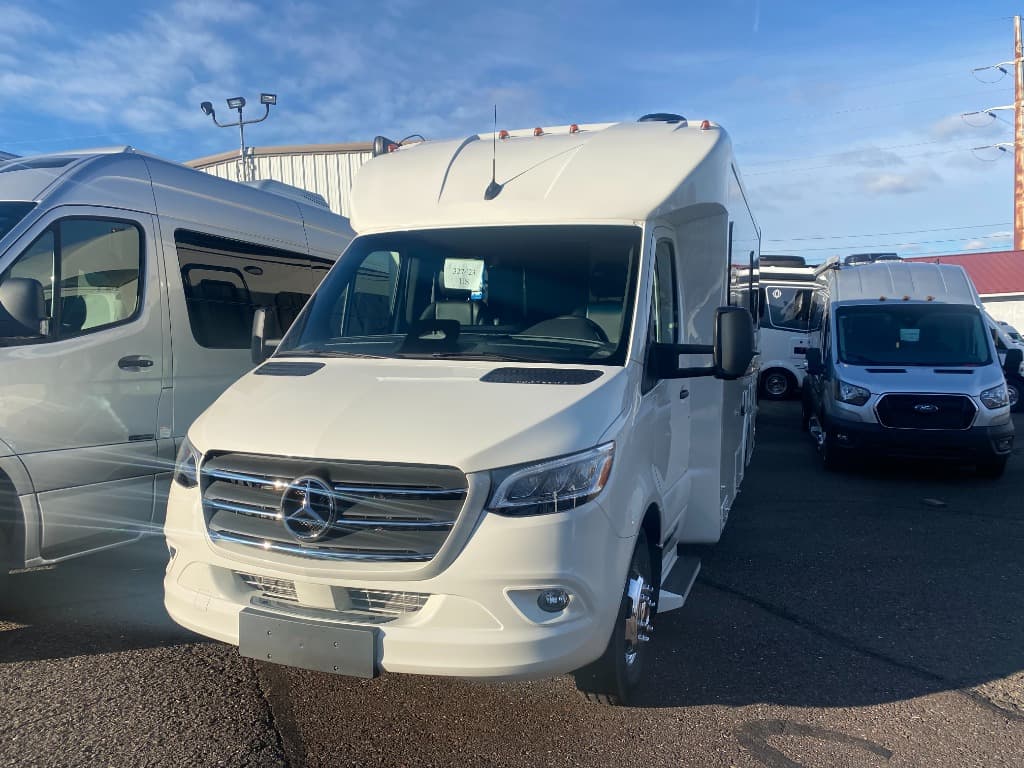 2026 Pleasure-Way Plateau XLTS MTRH.
