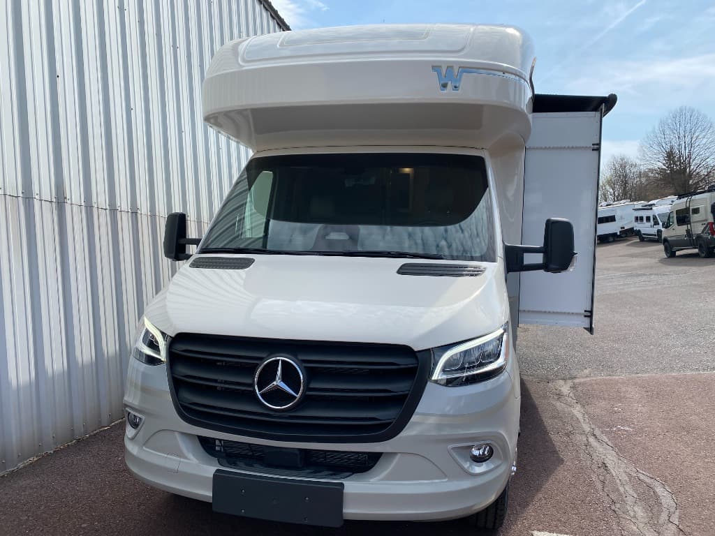 2027 Winnebago Navion MTRH.
