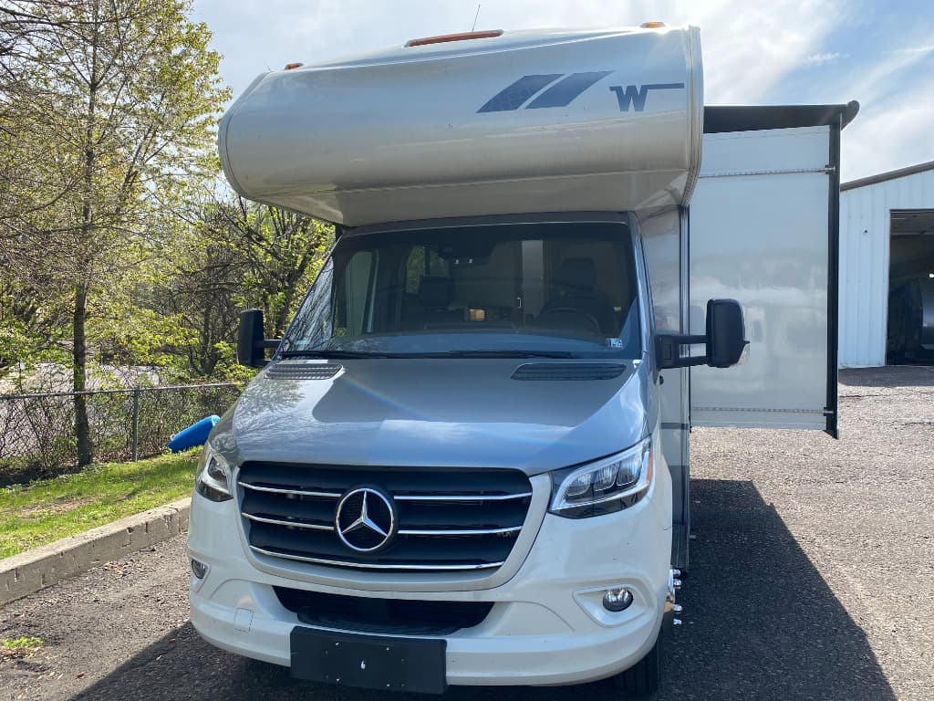 2024 Winnebago Porto MTRH.
