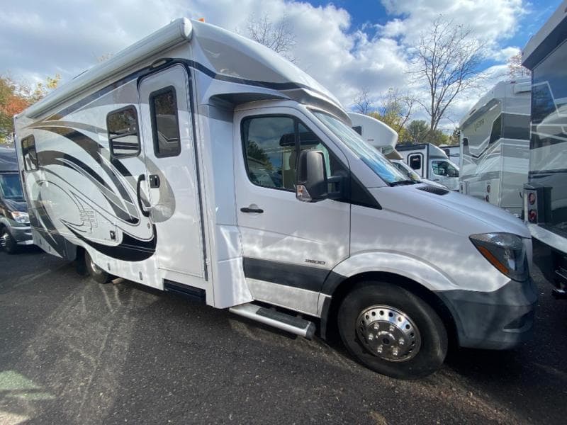 2016 Renegade Villagio 25QRS