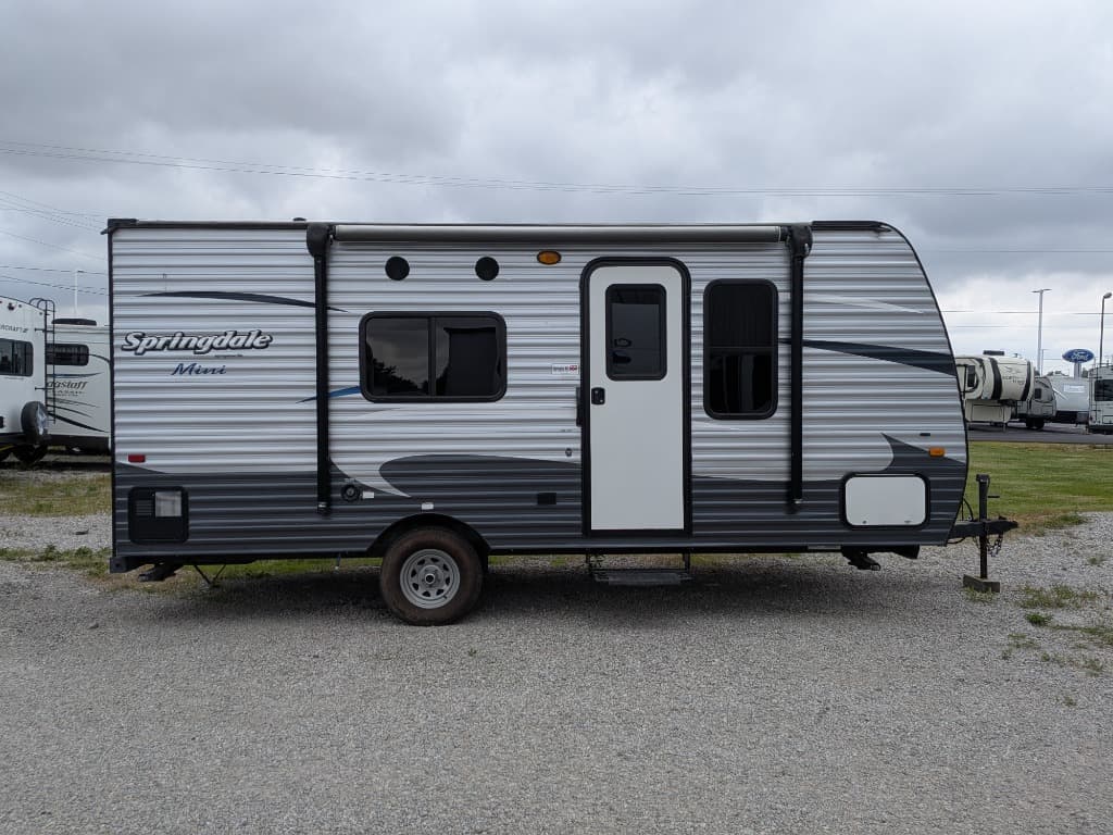 2018 Keystone Summerland Mini 1700FQ
