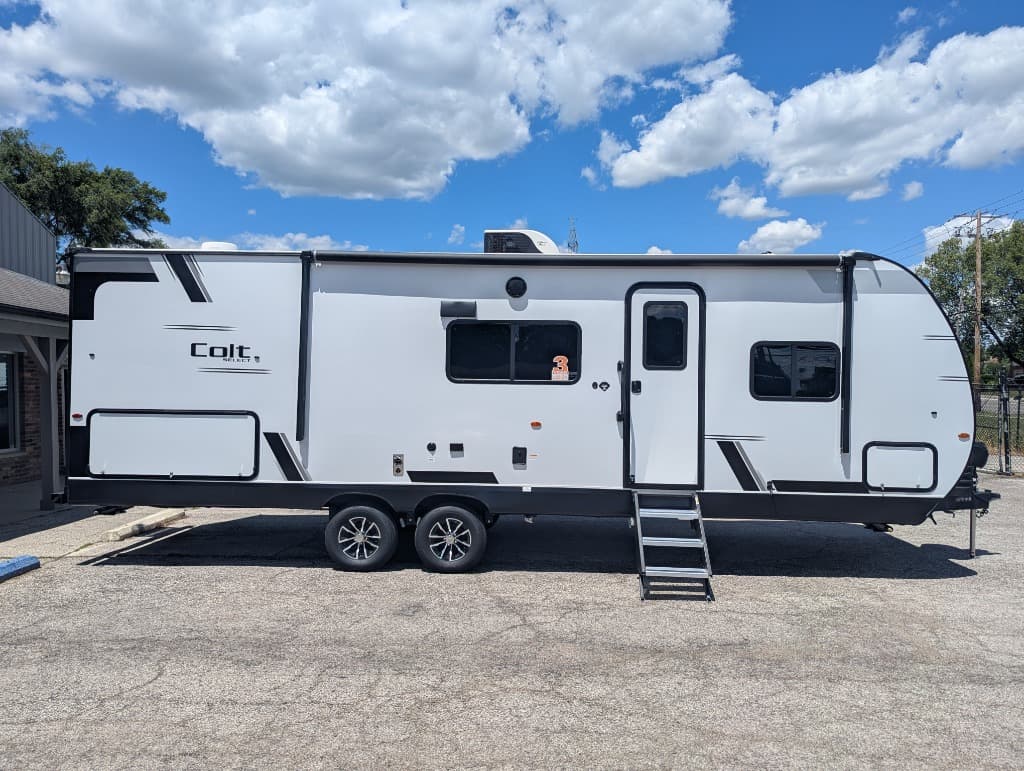 2027 Highland Ridge Open Range Colt 26DBS — photo 1 of 8