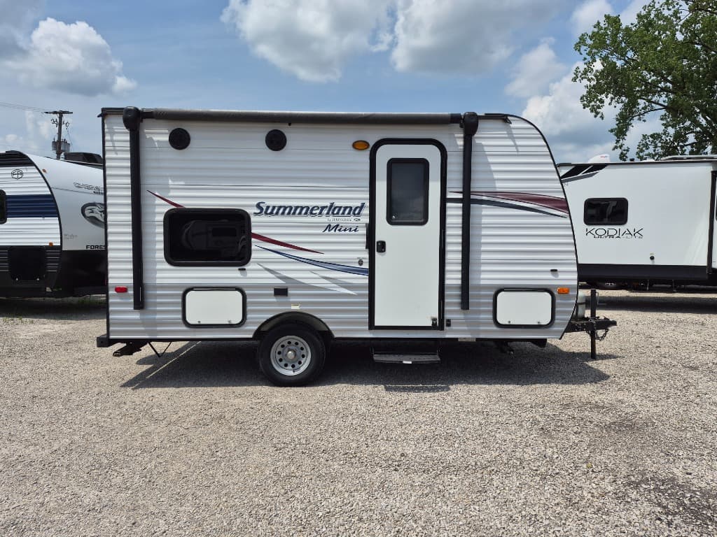 2015 Keystone Summerland Mini 1600BH — photo 1 of 8