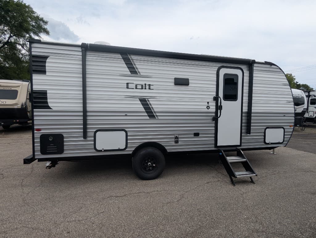 2027 Highland Ridge Open Range Colt 18MBS