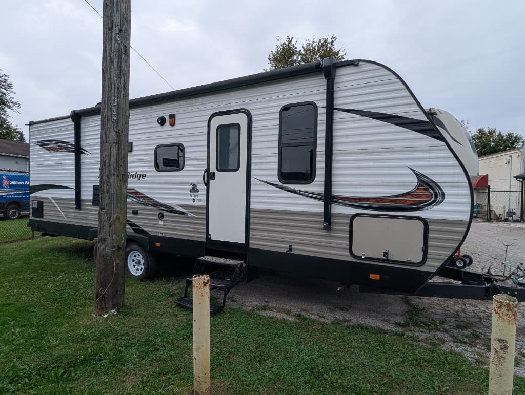 2018 Starcraft Autumn Ridge Outfitter 26BHS