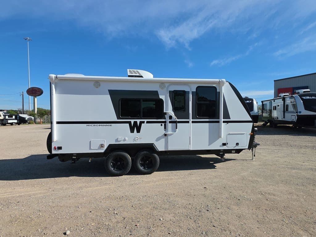 2026 Winnebago Micro Minnie 2108FBS — photo 1 of 8