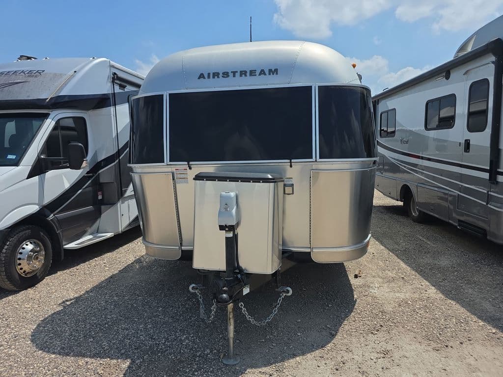 2017 Airstream Flying Cloud 25 Twin