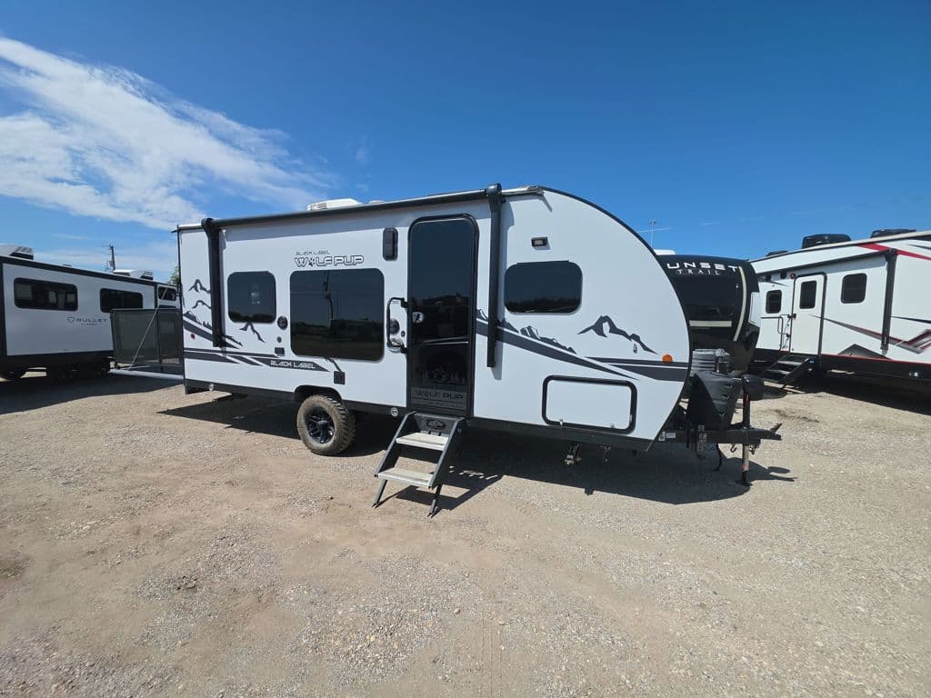 2022 Forest River Cherokee Wolf Pup Black Label 18RJBBL — photo 1 of 8