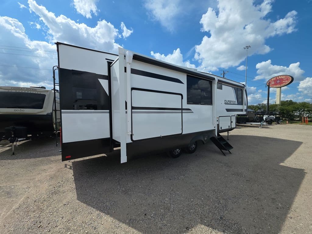 2027 KZ Durango D302RLT — photo 1 of 8