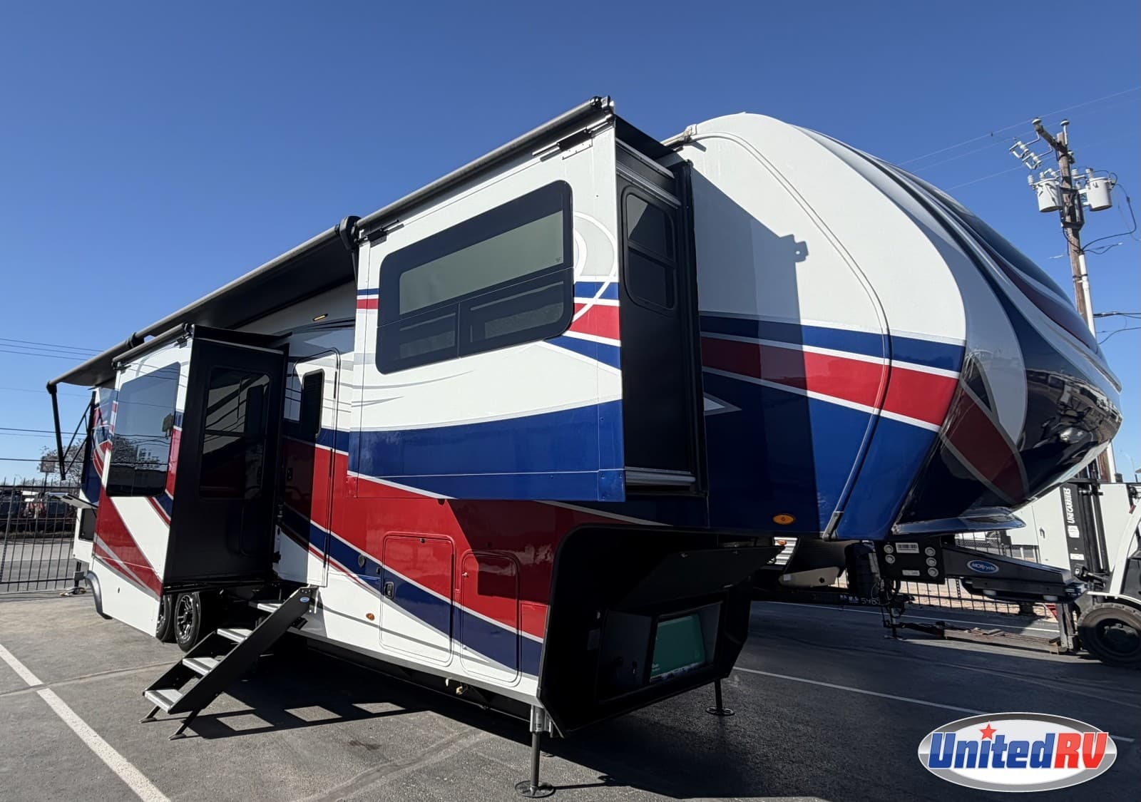 2023 Grand Design Solitude 380FL