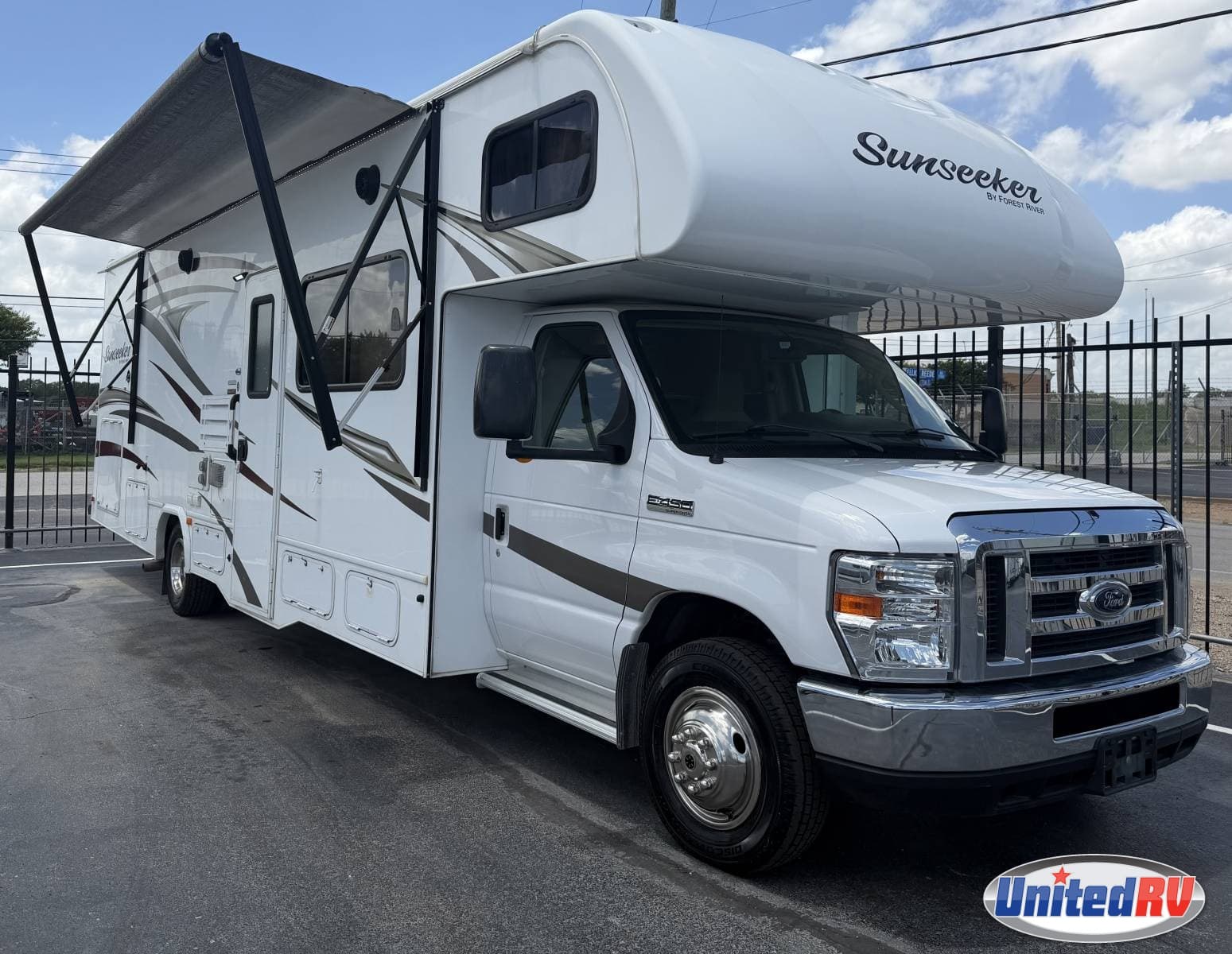 2017 Forest River Sunseeker 3050S