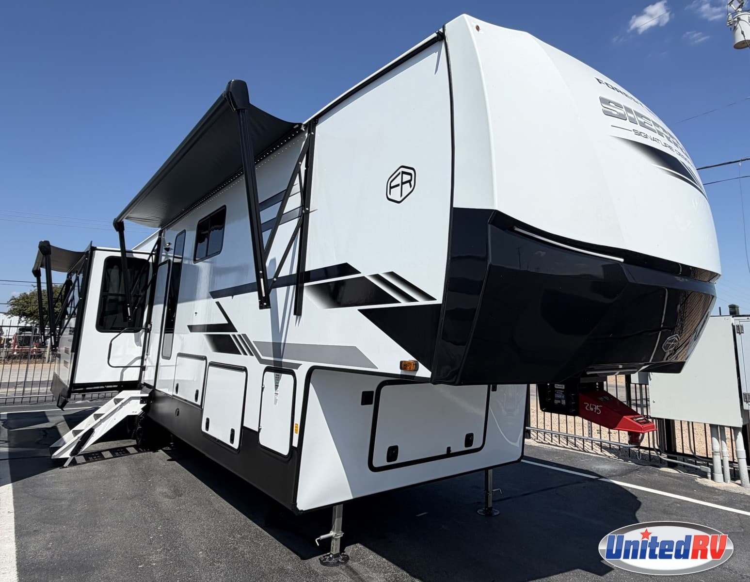 2027 Forest River Sierra 3900HBLR