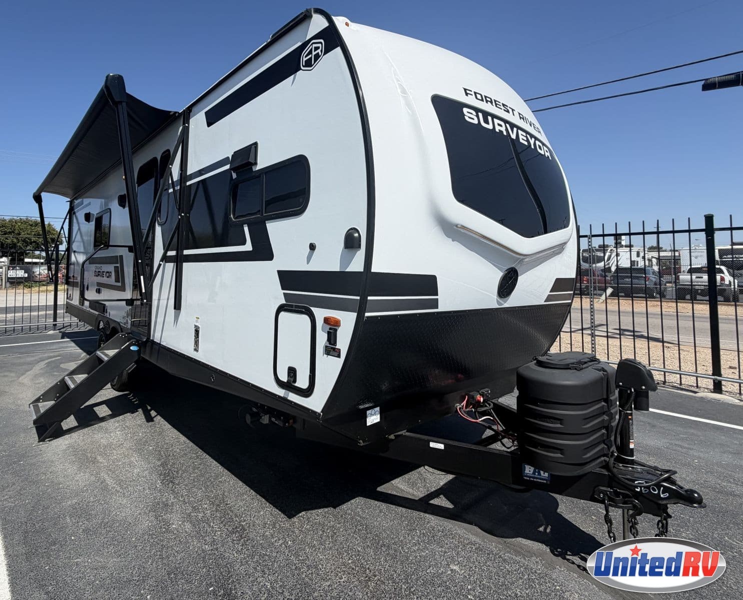 2027 Forest River Grand Surveyor 268FKBS — photo 1 of 8