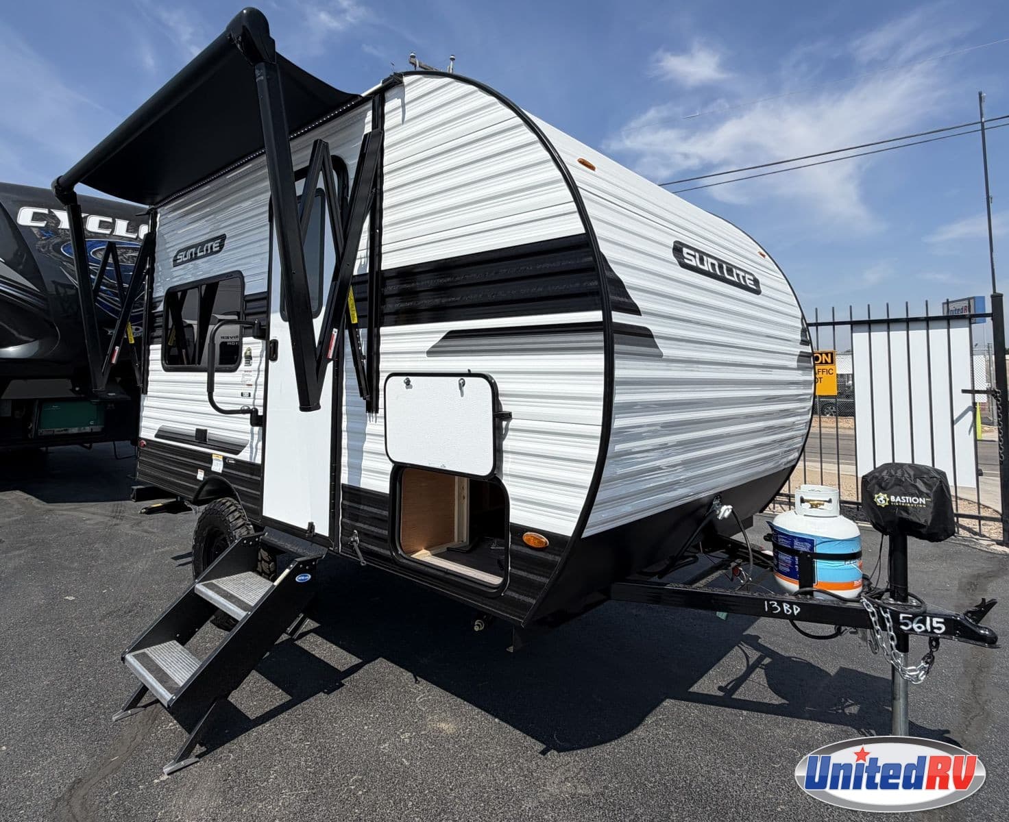 2027 Sunset Park RV Sunlite 13BDLTD
