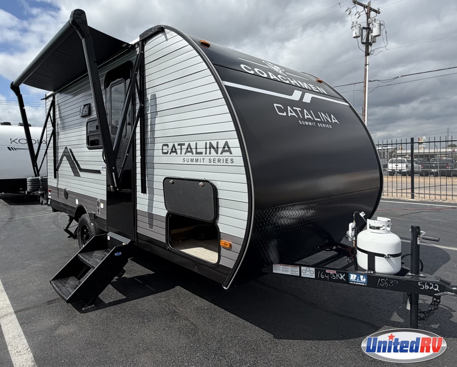 2027 Coachmen Catalina Summit 164BHX