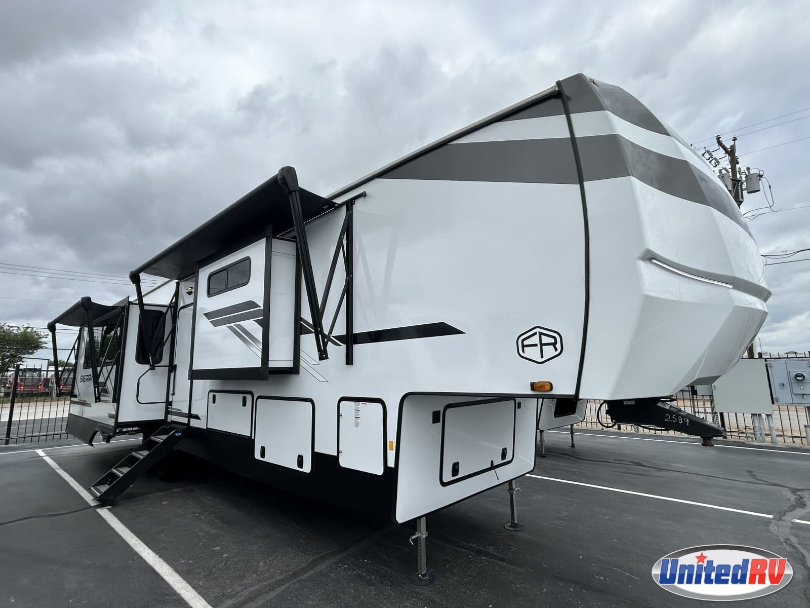 2025 Forest River Sierra 3800RK