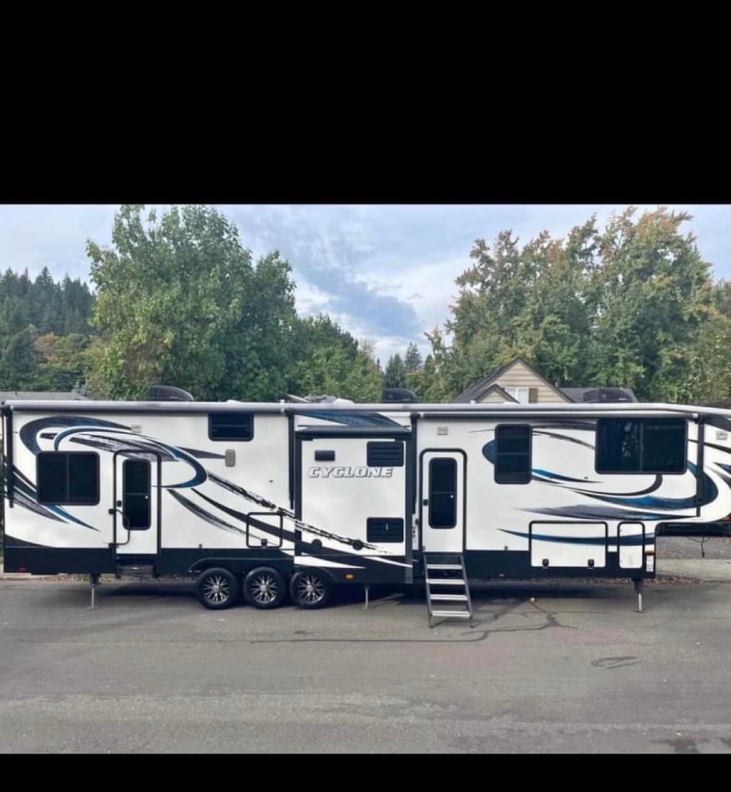 2015 Heartland Cyclone CY 4114