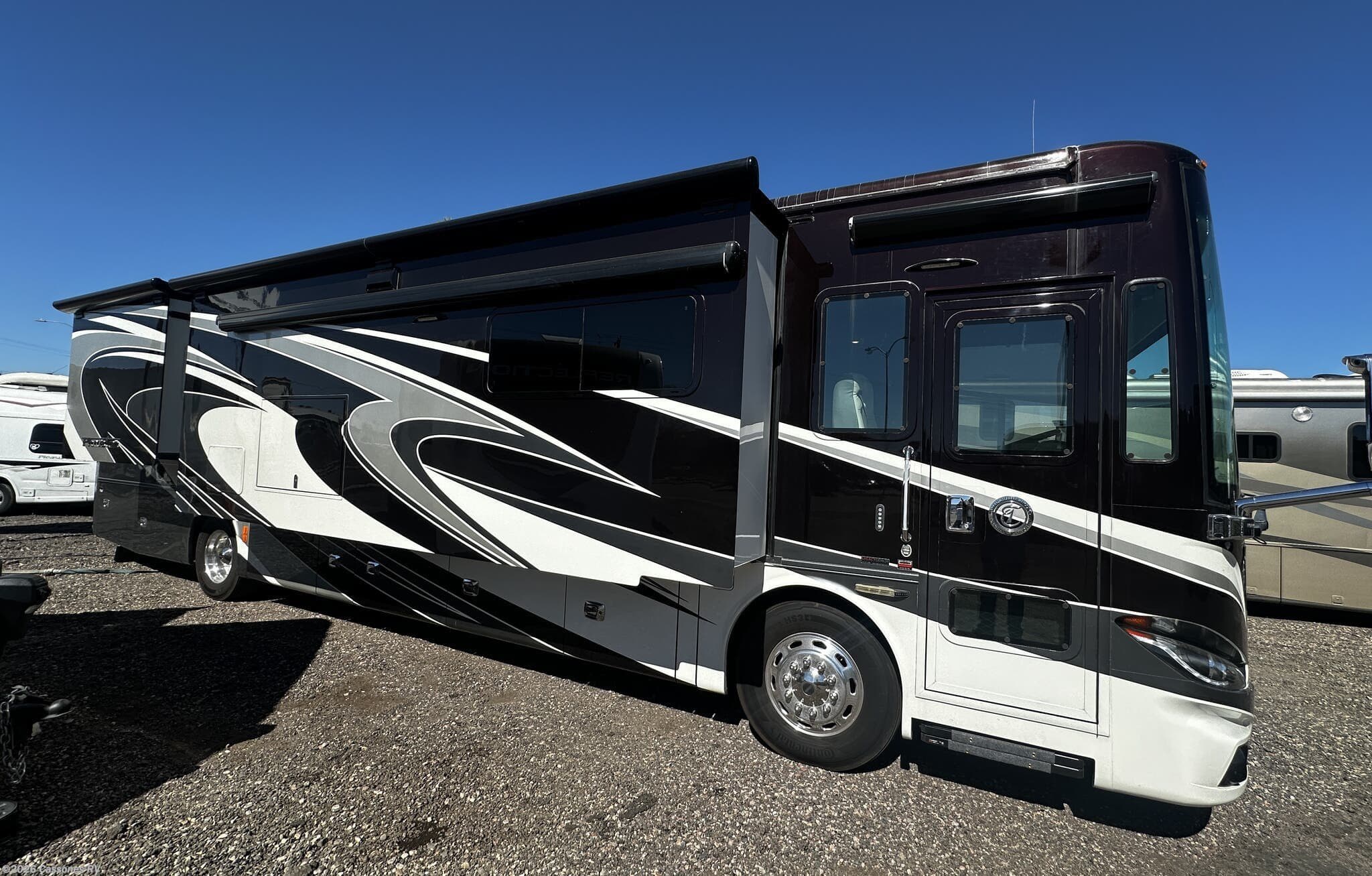 2016 Tiffin Phaeton 40 AH
