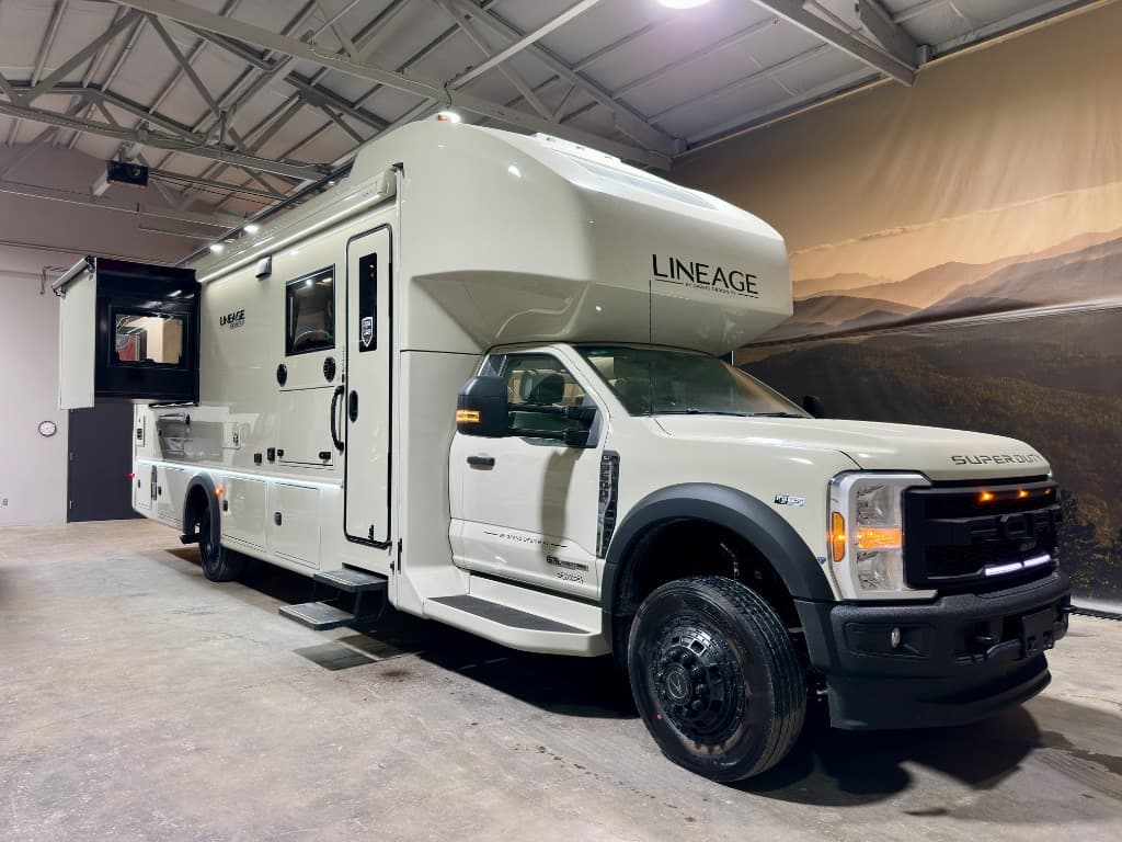 2027 Grand Design Lineage Series F 31ZW