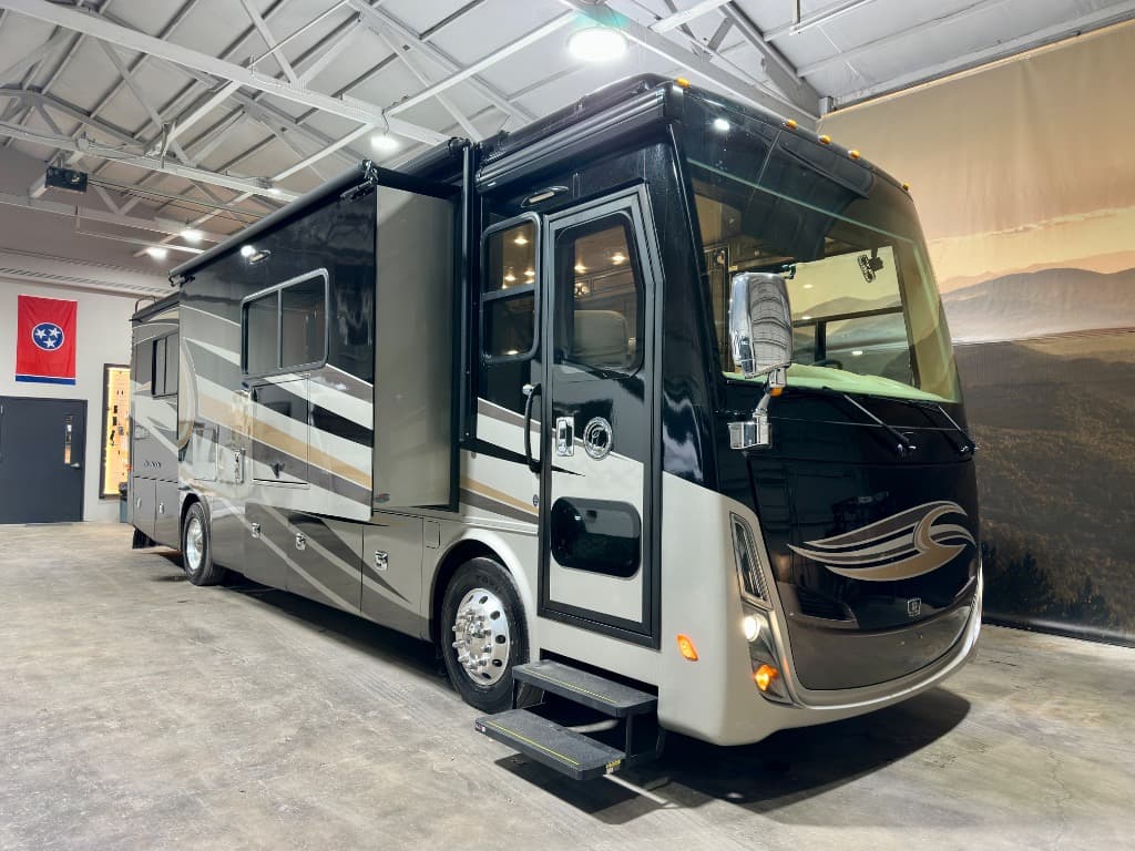 2017 Tiffin Motorhomes Allegro Breeze 32 BR