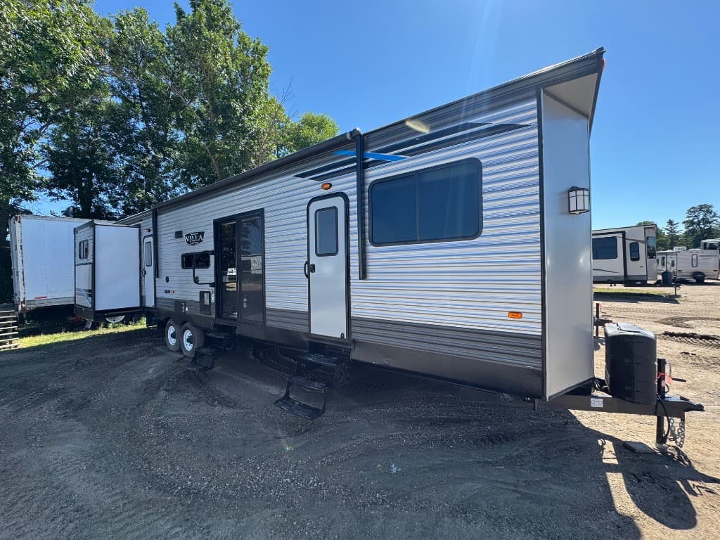 2021 Forest River Salem Villa Series 42QBQ
